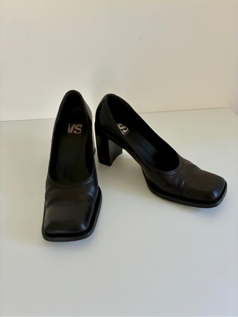 Victoria's Secret Black Square-Toe Block Heel Pumps